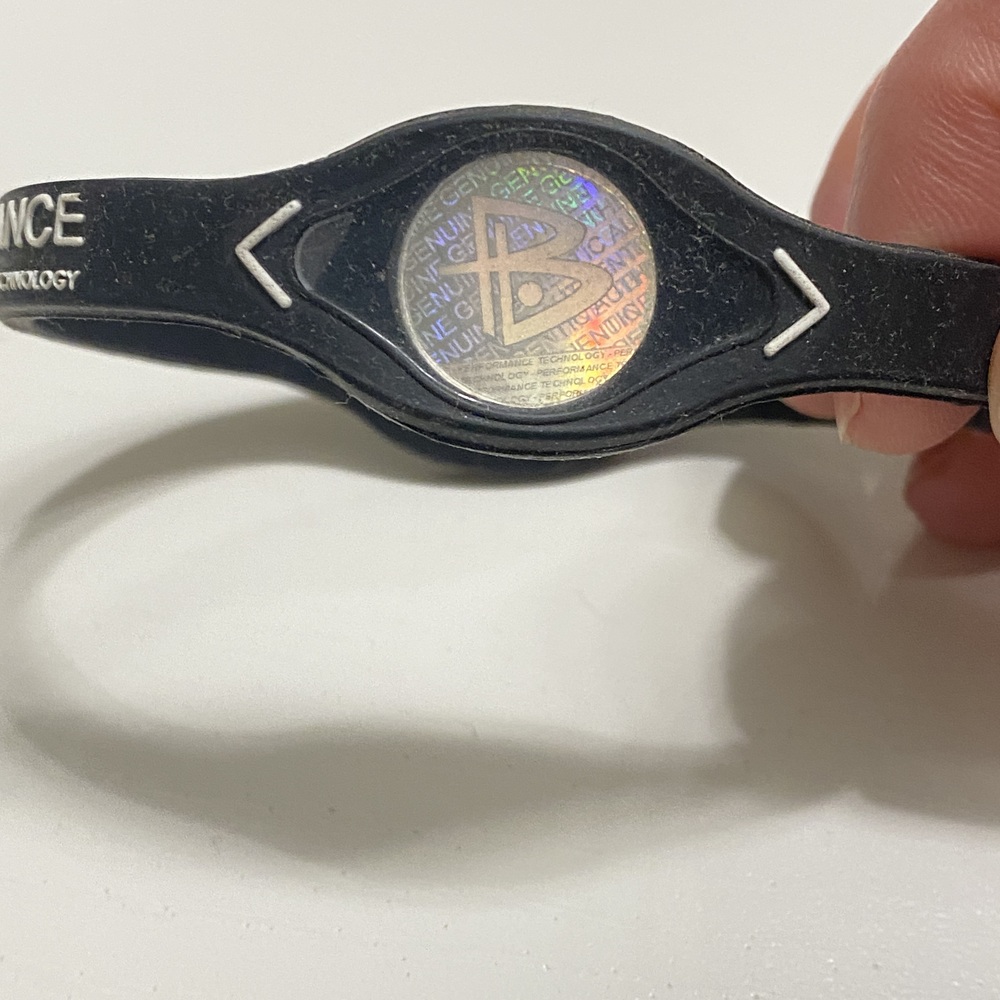 Power Balance Performance Bracelet - Picture 3 of 7